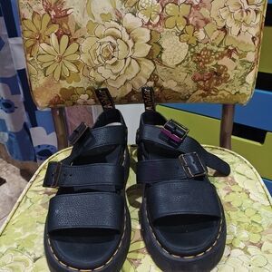 dr marten gryphon sandals